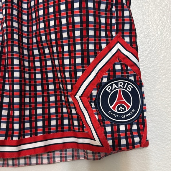 Jordan Women’s Paris Saint-Germain Plaid Woven Shorts - Picture 4 of 8